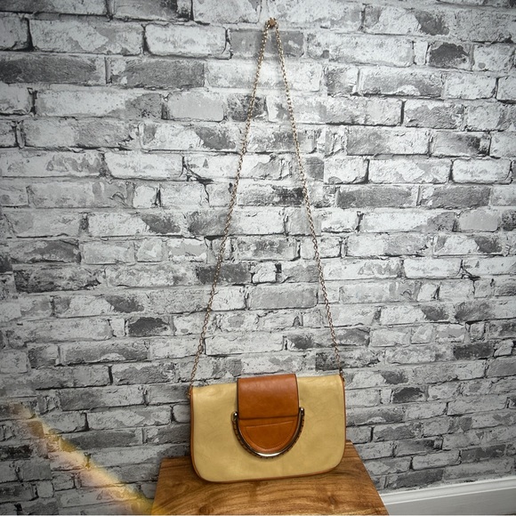 EUC Elegant Tan and Brown Women's Handbag with Gold Shoulder Chain Attachment - Picture 7 of 16